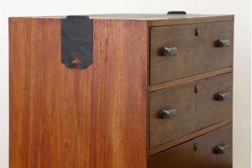 アンティーク家具　アンティーク　鉄脚付き3杯引き出しローチェスト(箪笥・ローボード)