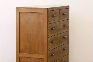 レトロ家具　昭和レトロ　シックなナラ材のアンティークチェスト(タンス・たんす・ドロワー)