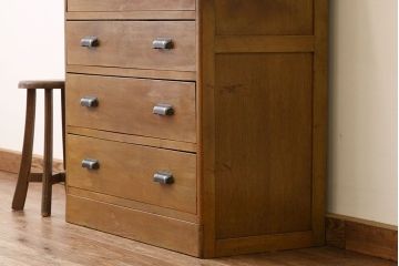 レトロ家具　昭和レトロ　シックなナラ材のアンティークチェスト(タンス・たんす・ドロワー)