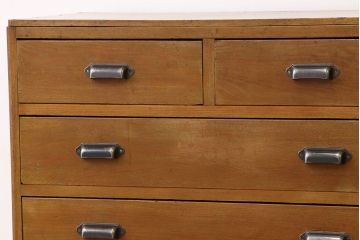 レトロ家具　昭和レトロ　シックなナラ材のアンティークチェスト(タンス・たんす・ドロワー)