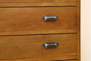 レトロ家具　昭和レトロ　シックなナラ材のアンティークチェスト(タンス・たんす・ドロワー)