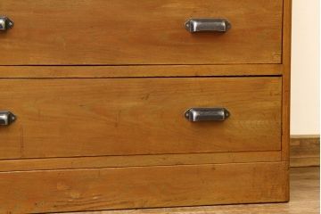 レトロ家具　昭和レトロ　シックなナラ材のアンティークチェスト(タンス・たんす・ドロワー)