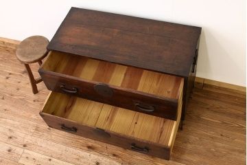 アンティーク家具　アンティーク　鉄脚付き2杯引き出しローチェスト(時代箪笥ローボード)