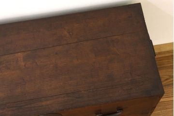 アンティーク家具　アンティーク　鉄脚付き2杯引き出しローチェスト(時代箪笥ローボード)