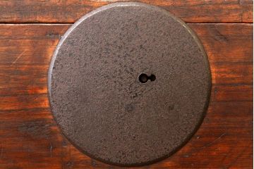 アンティーク家具　アンティーク　鉄脚付き2杯引き出しローチェスト(時代箪笥ローボード)