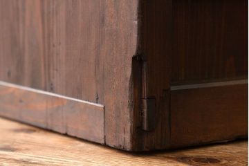アンティーク家具　古民具・骨董　厚みのある金具と欅・桐材の大型時代箪笥、サイドボード(水屋箪笥、食器棚、収納棚、桐箪笥、桐たんす)