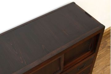 アンティーク家具　古民具・骨董　重厚な鉄脚付き欅・桐材の大型時代箪笥サイドボード(水屋箪笥、食器棚、収納棚)