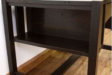 アンティーク家具　アンティーク　古いナラ材の重厚な棚付き平机(作業台・デスク)