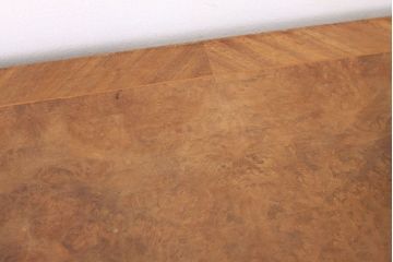 中古イタリア製象嵌入りサイドボード(猫脚)