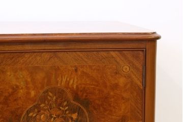 中古イタリア製象嵌入りサイドボード(猫脚)
