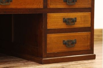 アンティーク家具　高級品特別注文造りナラ無垢材の象嵌入り両袖机(簿記机)