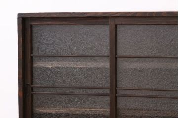 レトロ家具　昭和レトロ　古い木の結霜ガラス入り大型収納棚(下駄箱)