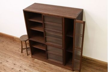 レトロ家具　アンティーク　モールガラス入りレトロな特大下駄箱(収納棚)