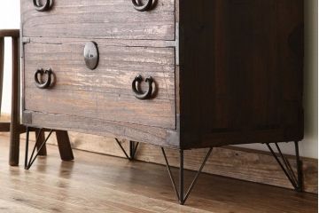 アンティーク家具　アンティーク　鉄脚付き2杯引き出しローチェスト(時代箪笥)