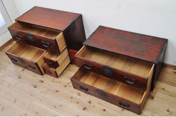 アンティーク家具　極上!前面欅の金具の細工が素晴らしい相馬箪笥