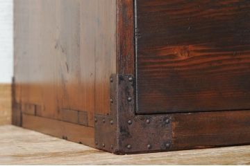 アンティーク家具　素敵なデザイン!古い木のシンプルな二段重ねチェスト