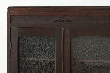 アンティーク家具　アンティーク　結霜ガラス入りシックな本箱(ブックケース)