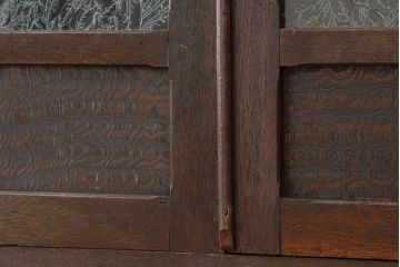 アンティーク家具　アンティーク　結霜ガラス入りシックな本箱(ブックケース)