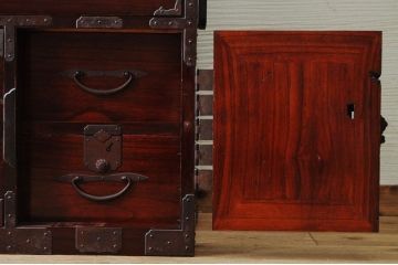 極上美品!漆の綺麗な上手二本松箪笥