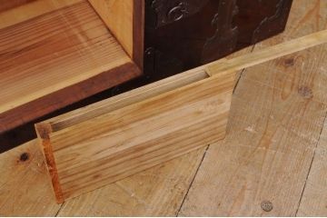 極上美品!漆の綺麗な上手二本松箪笥