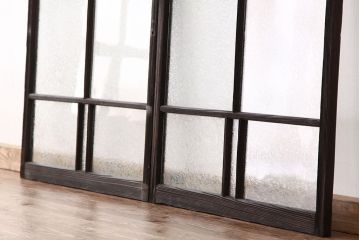 アンティーク　結霜ガラス入り使い込まれたガラス戸2枚セット(窓・引き戸)