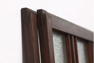 アンティーク　古い木のレトロな模様ガラス戸2枚セット(引き戸)