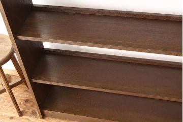 レトロ家具　★昭和レトロ　古い木のシックなアンティーク本棚(飾り棚・書棚)