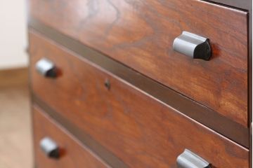 アンティーク家具　アンティーク　天板無垢材の鉄脚ローボード(ドロワーチェスト)