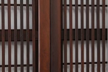 古民具・骨董　希少な巾の広い裏障子付き格子戸4枚セット(引き戸)