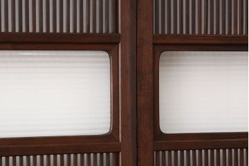 古民具・骨董　腰板欅のモールガラス入り格子戸4枚セット
