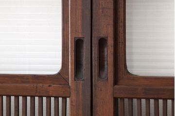 古民具・骨董　腰板欅のモールガラス入り格子戸4枚セット