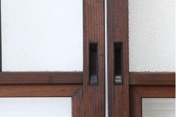 アンティーク　古い木のモールとダイヤガラス入り引き戸4枚セット(ガラス戸)