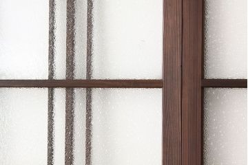 アンティーク　古い木のモールとダイヤガラス入り引き戸4枚セット(ガラス戸)