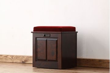 中古　北海道民芸家具　スツール(収納付き・キャスター)