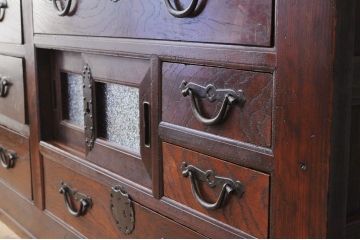 アンティーク家具　極上!迫力のある二段重ね収納箪笥(水屋箪笥、ガラスケース、食器棚、収納棚)