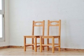 アンティーク家具　1960年代　パイン材のシンプルな椅子2脚セット