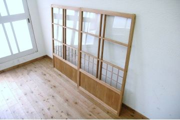 珍品!古い木味のモールガラス引き戸2枚組