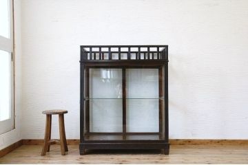 美品!古い酒屋の飾り枠付きのガラスケース2