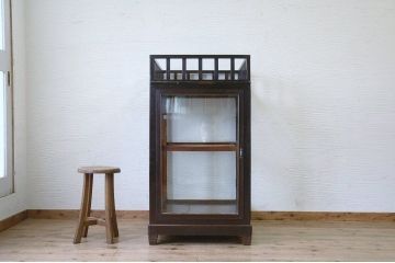 美品!古い酒屋の飾り枠付きのガラスケース2