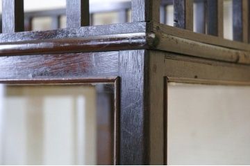 美品!古い酒屋の飾り枠付きのガラスケース2