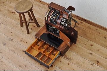 アンティーク雑貨　ビンテージ　アメリカナショナル製　レトロなキャッシュレジスター