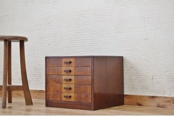 レトロ家具　古い木のレトロな小引き出し