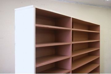 アンティーク家具　特大!ペンキの剥げた大きな飾り棚
