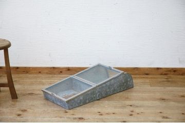 レトロ家具　古い駄菓子屋のレトロなブリキガラスケース20