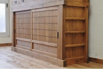 アンティーク家具　特注品　前面総桜材の希少な水屋箪笥