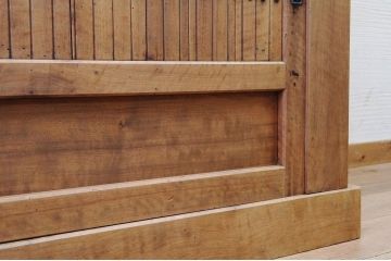 アンティーク家具　特注品　前面総桜材の希少な水屋箪笥