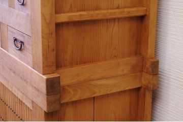 アンティーク家具　特注品　前面総桜材の希少な水屋箪笥