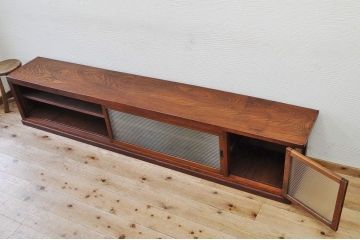 アンティーク家具　天板欅材一枚板　両面ガラスのモールガラス特大ローボード