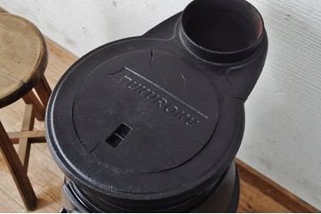 アンティーク雑貨　美品!!古い鋳物ストーブ(2)(フクロク)