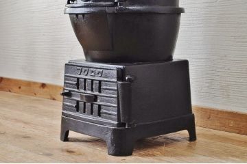 アンティーク雑貨　美品!!古い鋳物ストーブ(2)(フクロク)